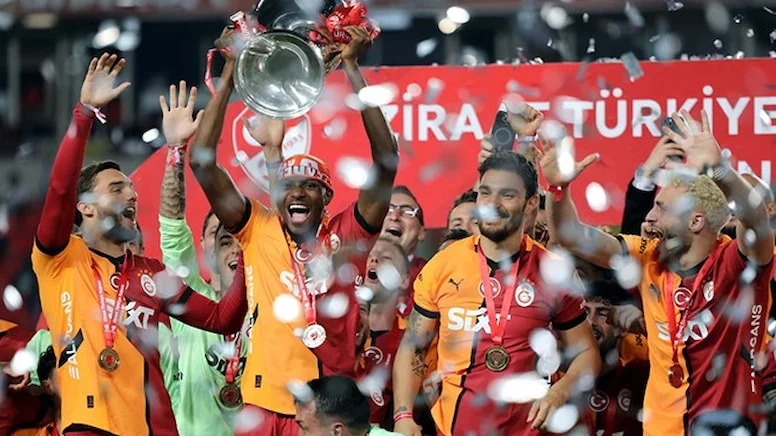 Galatasaray’dan Tarihi Prim! Çifte Kupaya rekor prim